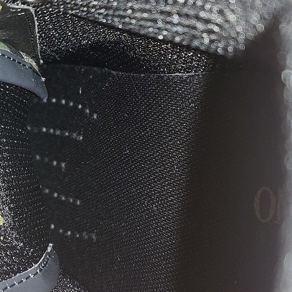 Valentino Garavani Rockrunner Sneakers - Picture 13 of 16